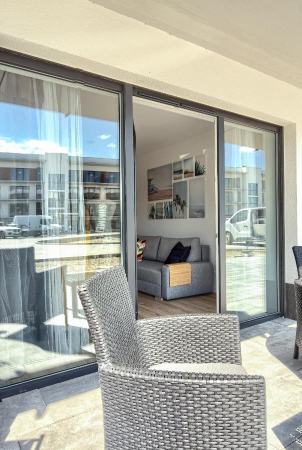 Apartment Navy Blue Dream - - Basen - Parking